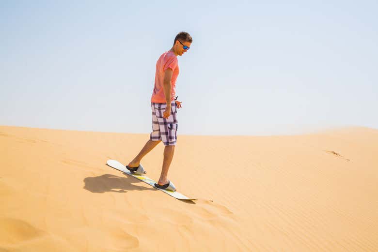 Sandboarding nel deserto di Dubai