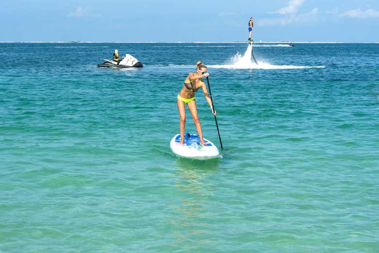 Paddle surf a Dubai
