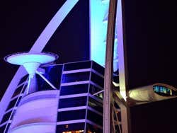 Burj Al Arab illuminato, particolare