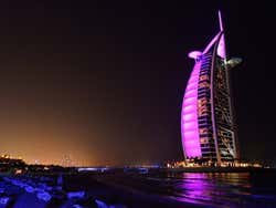 Burj Al Arab illuminato