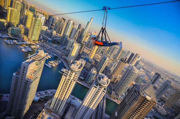 Zip line a Dubai Marina